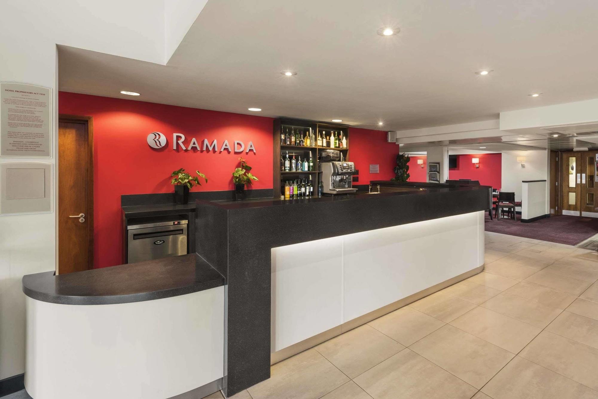 Hotel Ramada Cambridge Zewnętrze zdjęcie